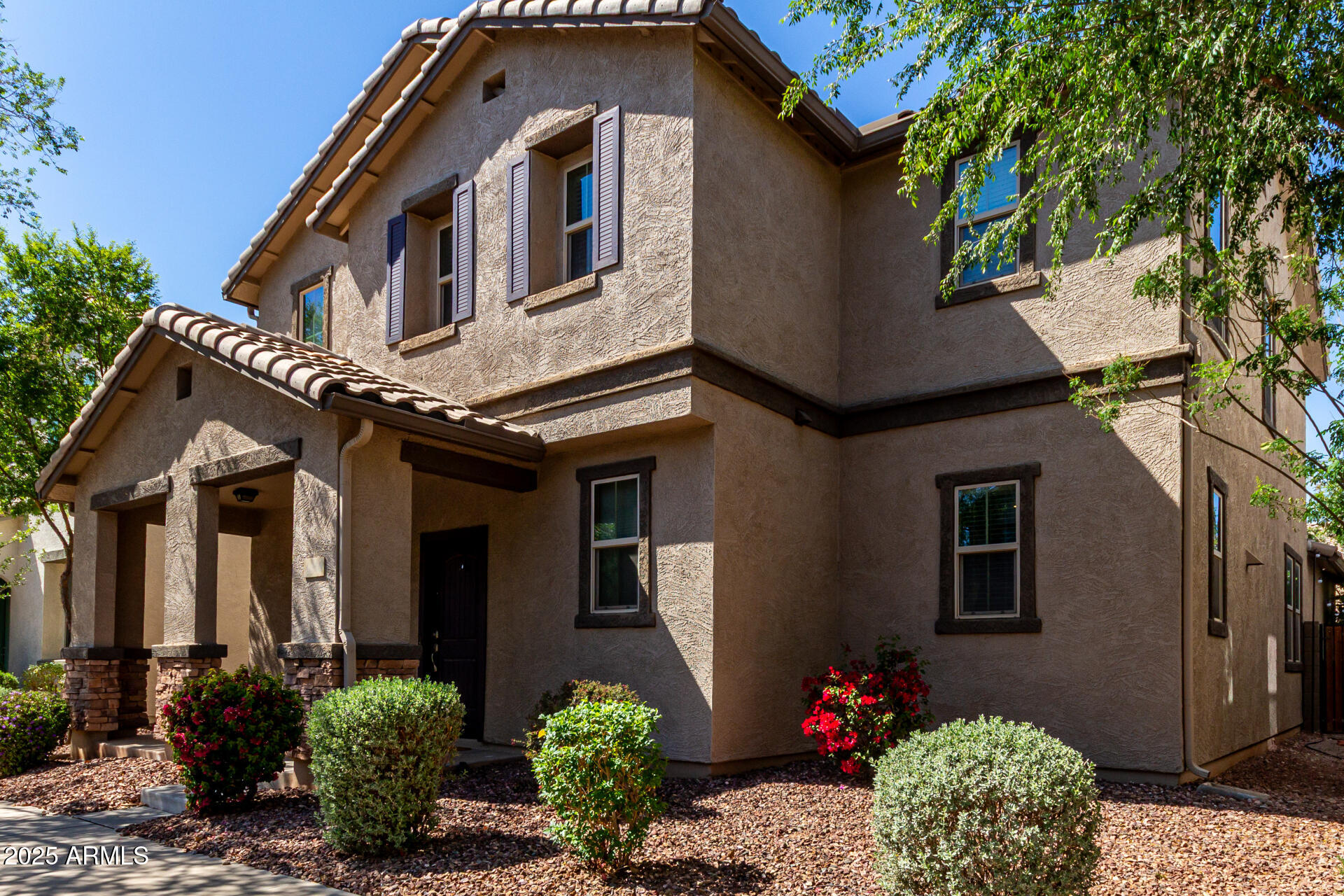 4068 E DEVON Drive