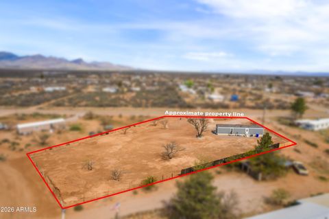318 E Camino De Tundra -- Huachuca City AZ 85616