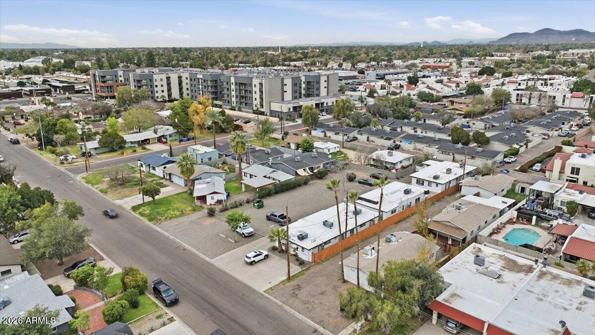 920 E MONTEBELLO Avenue