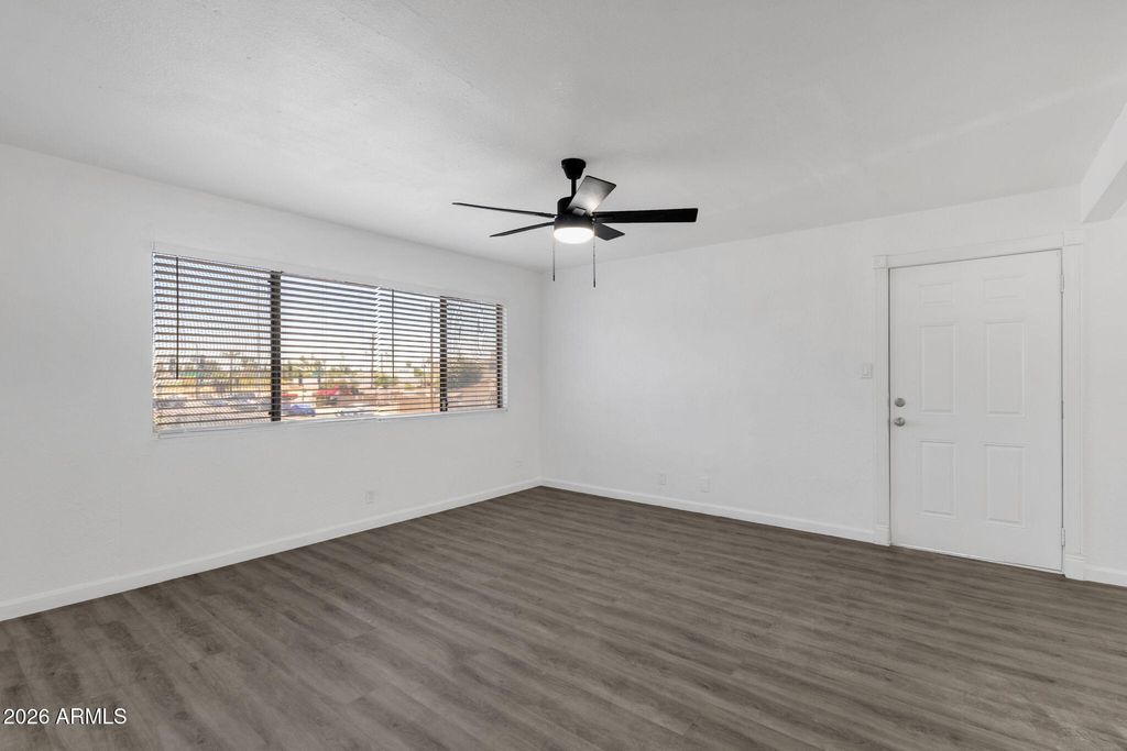 Photo of 424 W Brown Road #202, Mesa, AZ 85201 (MLS # 7040414)