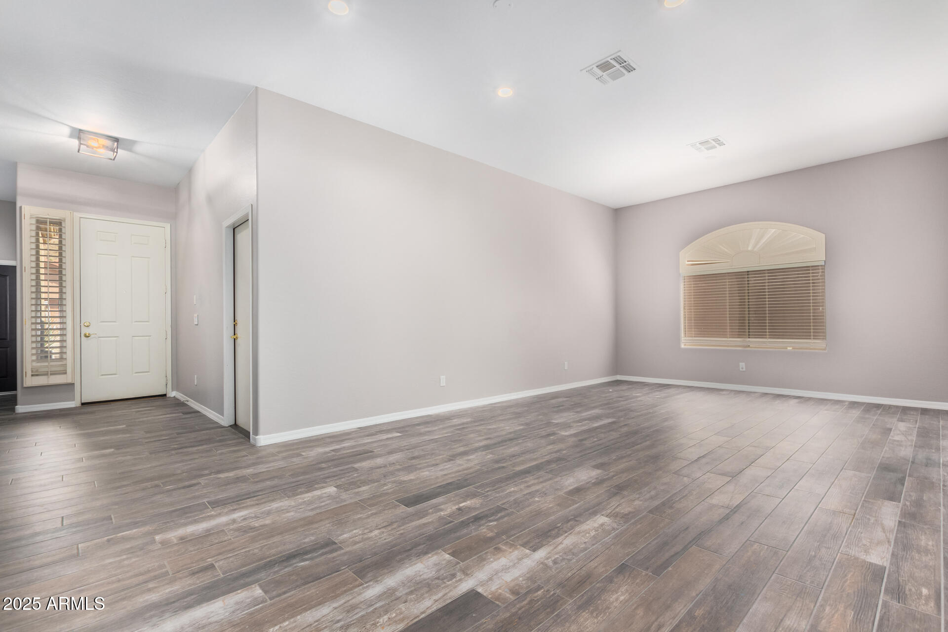 6617 W MOLLY Lane