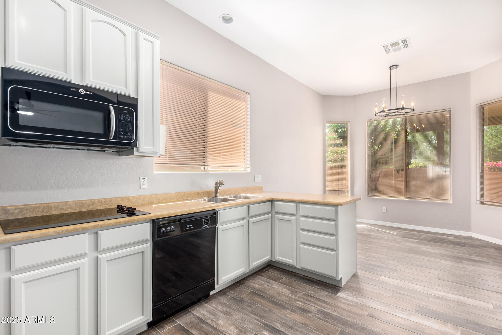 6617 W MOLLY Lane