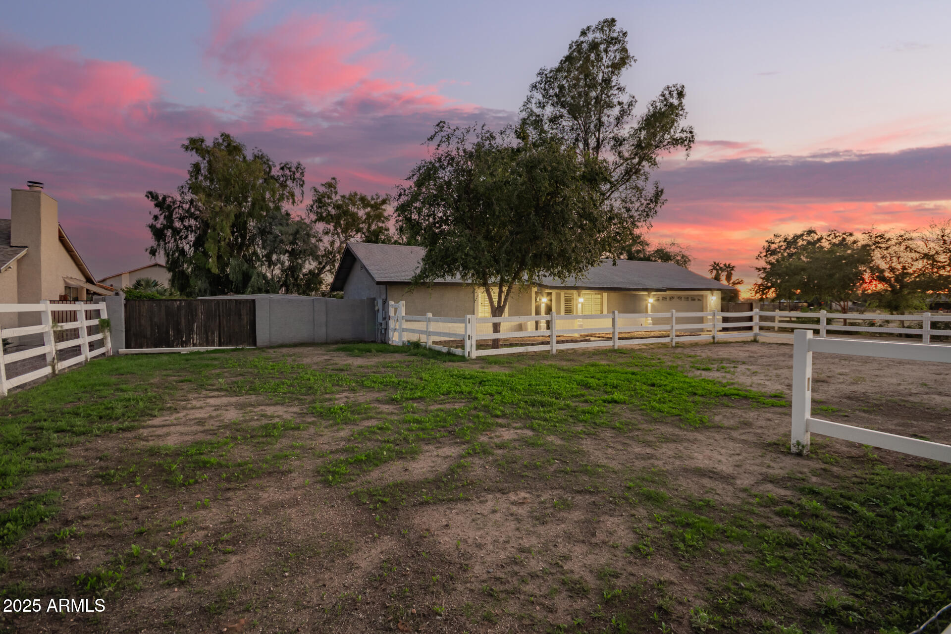 3029 E ROSEMONTE Drive