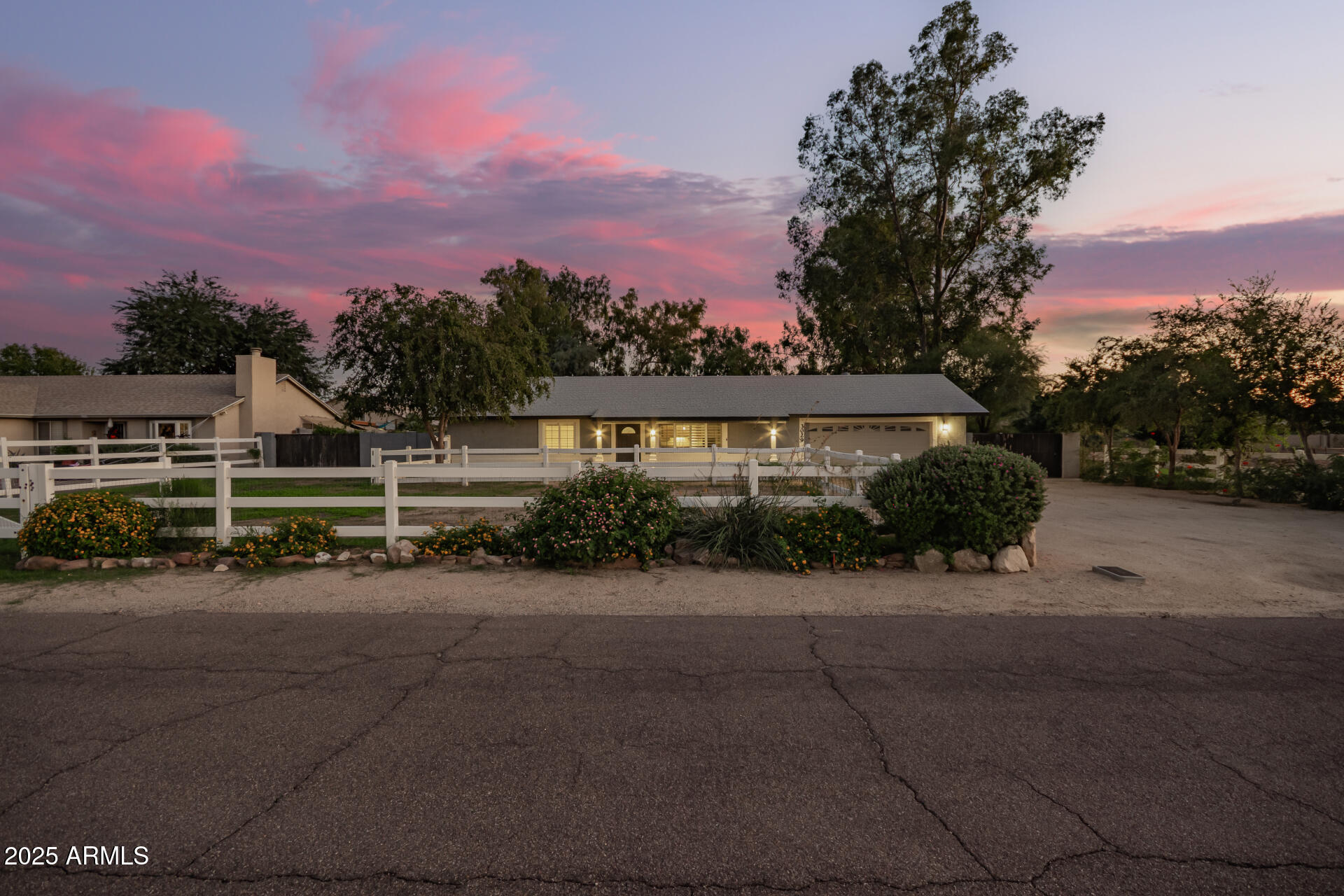 3029 E ROSEMONTE Drive