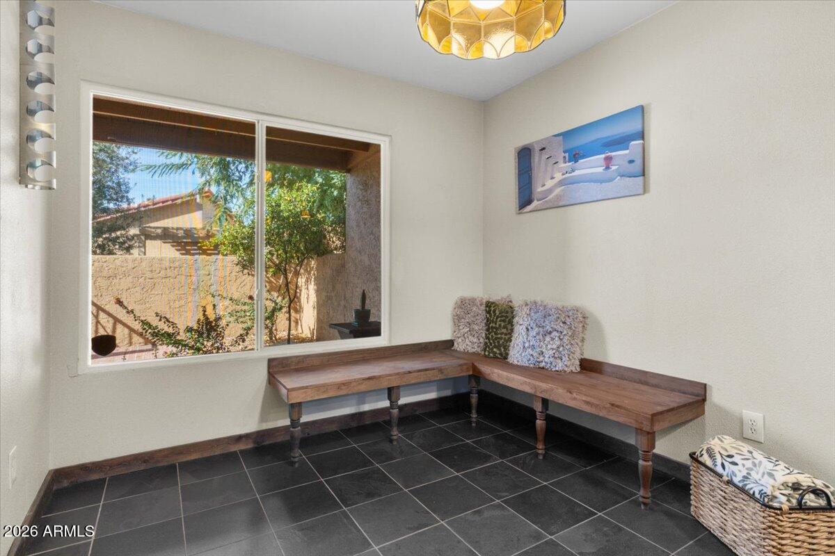 8422 N CENTRAL Avenue B