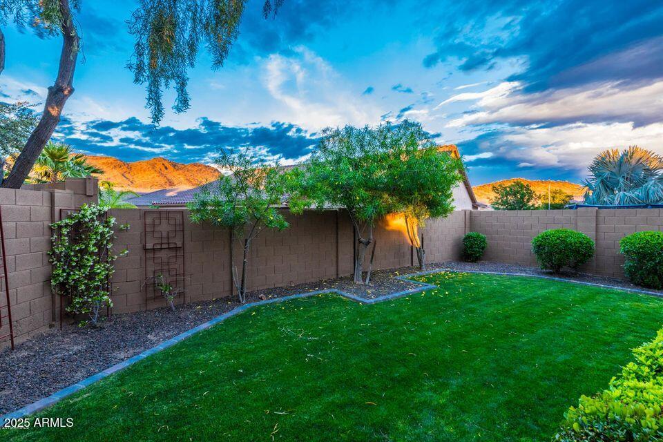 5237 W REDBIRD Road