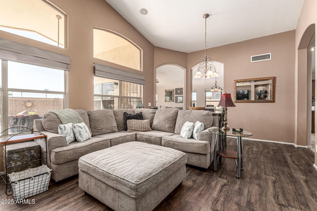 Photo of 10169 W Potter Drive, Peoria, AZ 85383 (MLS # 6917901)