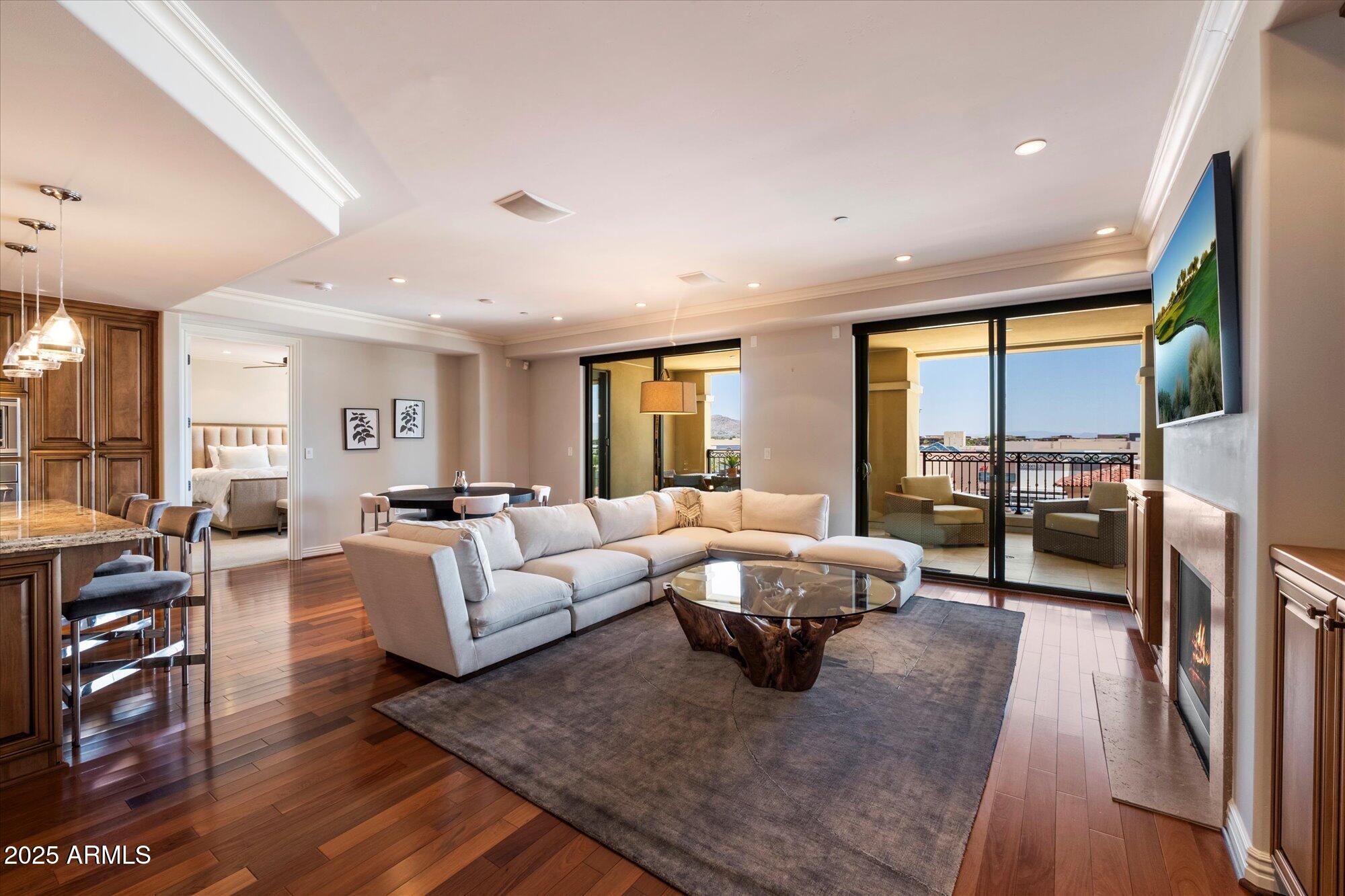 7181 E Camelback Road 702
