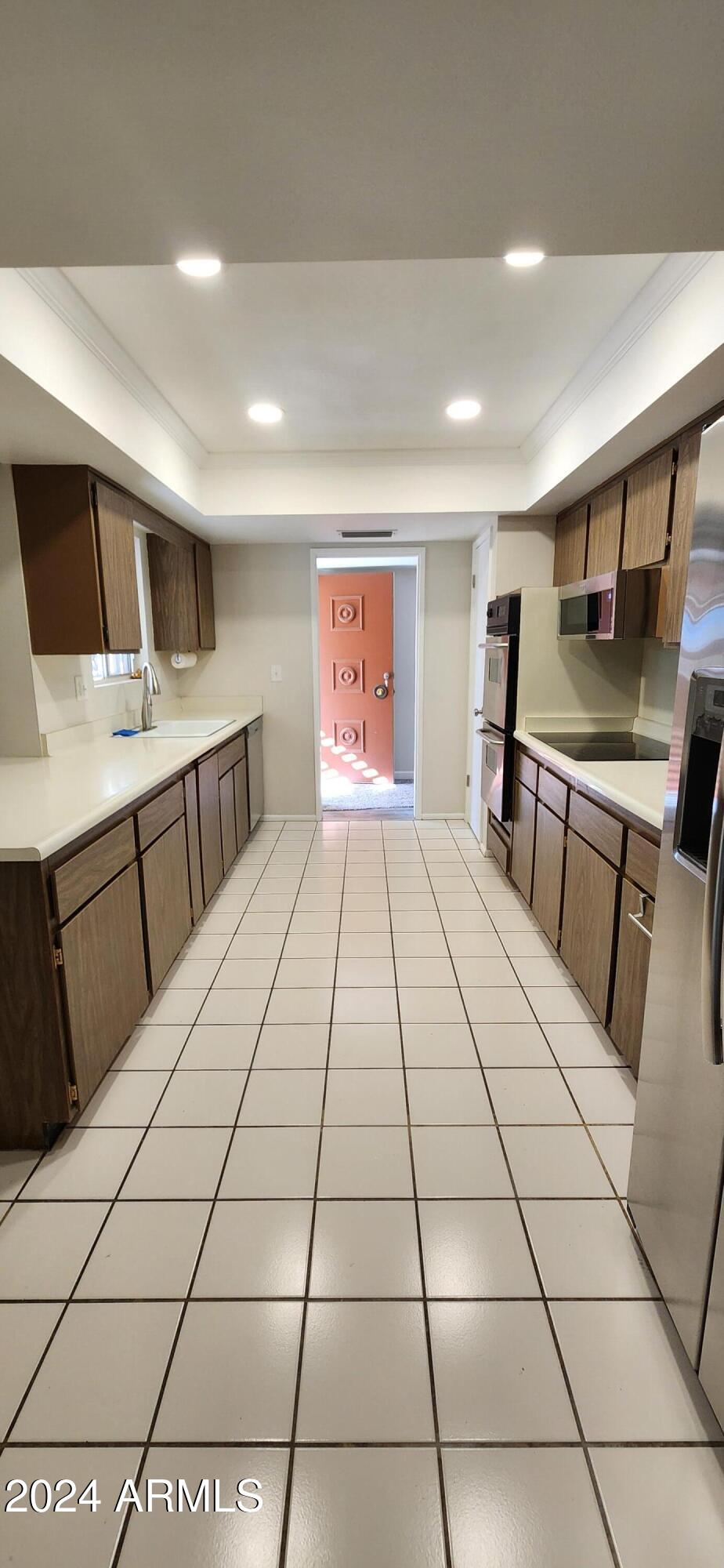 10338 W KINGSWOOD Circle