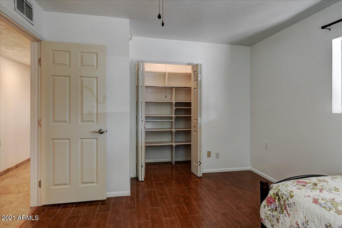 VILLAGE MEADOWS ESTATES - Residential