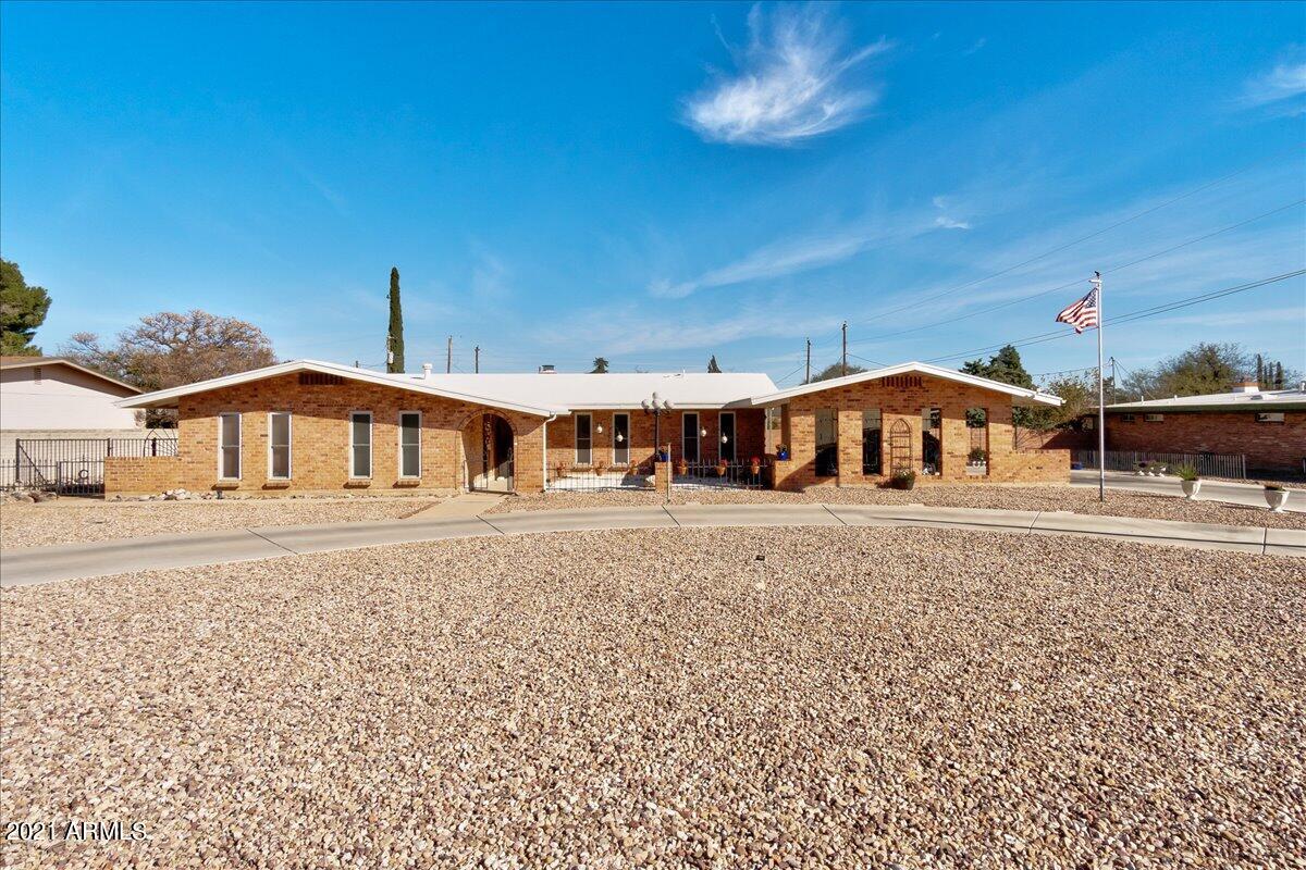 VILLAGE MEADOWS ESTATES - Residential