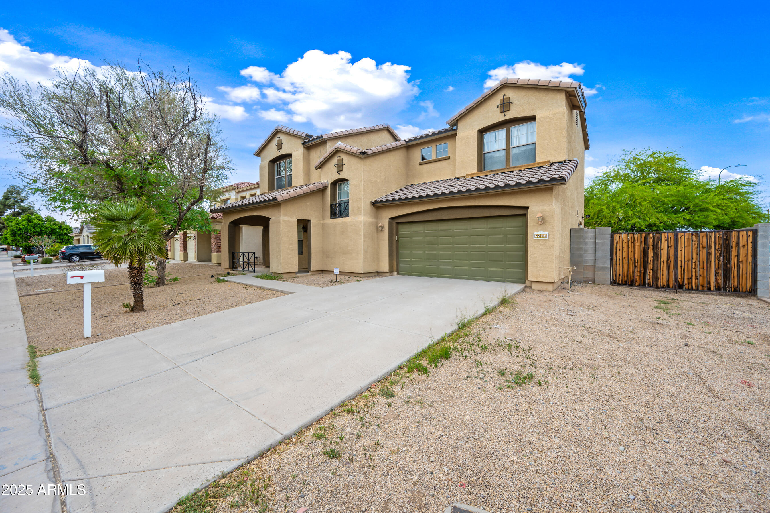 2904 W CAVALIER Drive