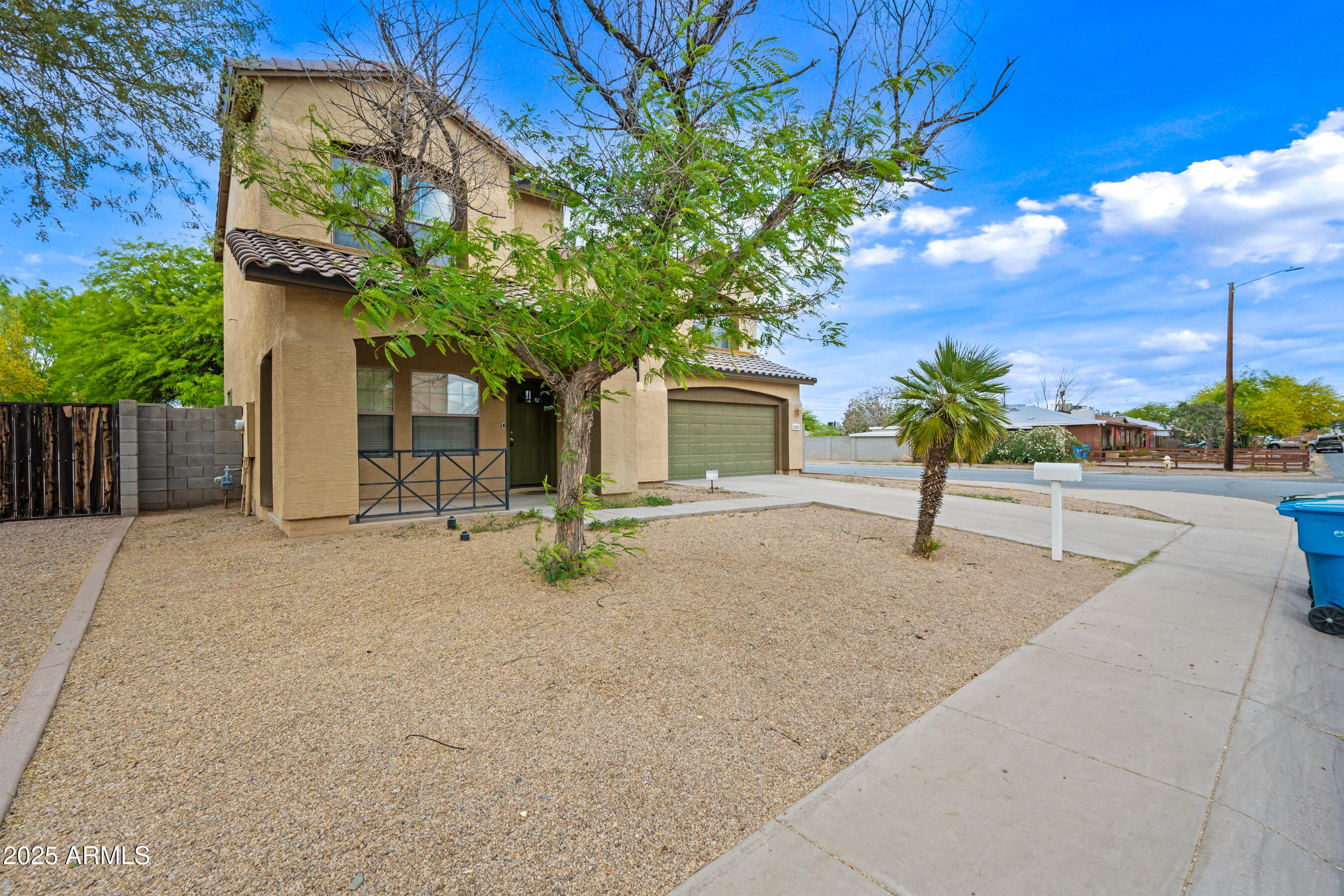 2904 W CAVALIER Drive