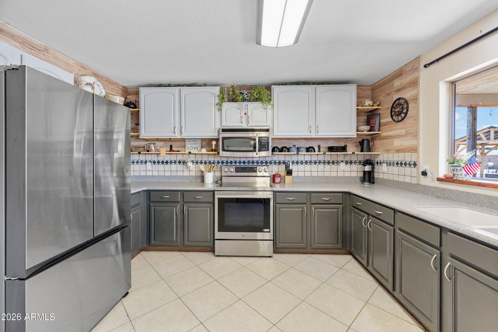 Photo of 968 W 10th Avenue, Apache Junction, AZ 85120 (MLS # 7067571)