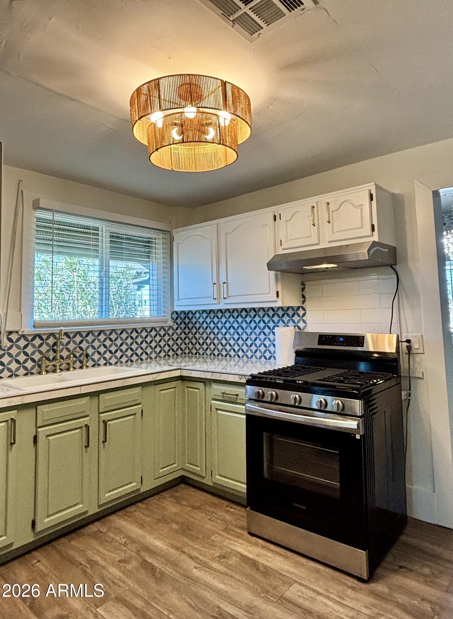 2217 W JEFFERSON Street