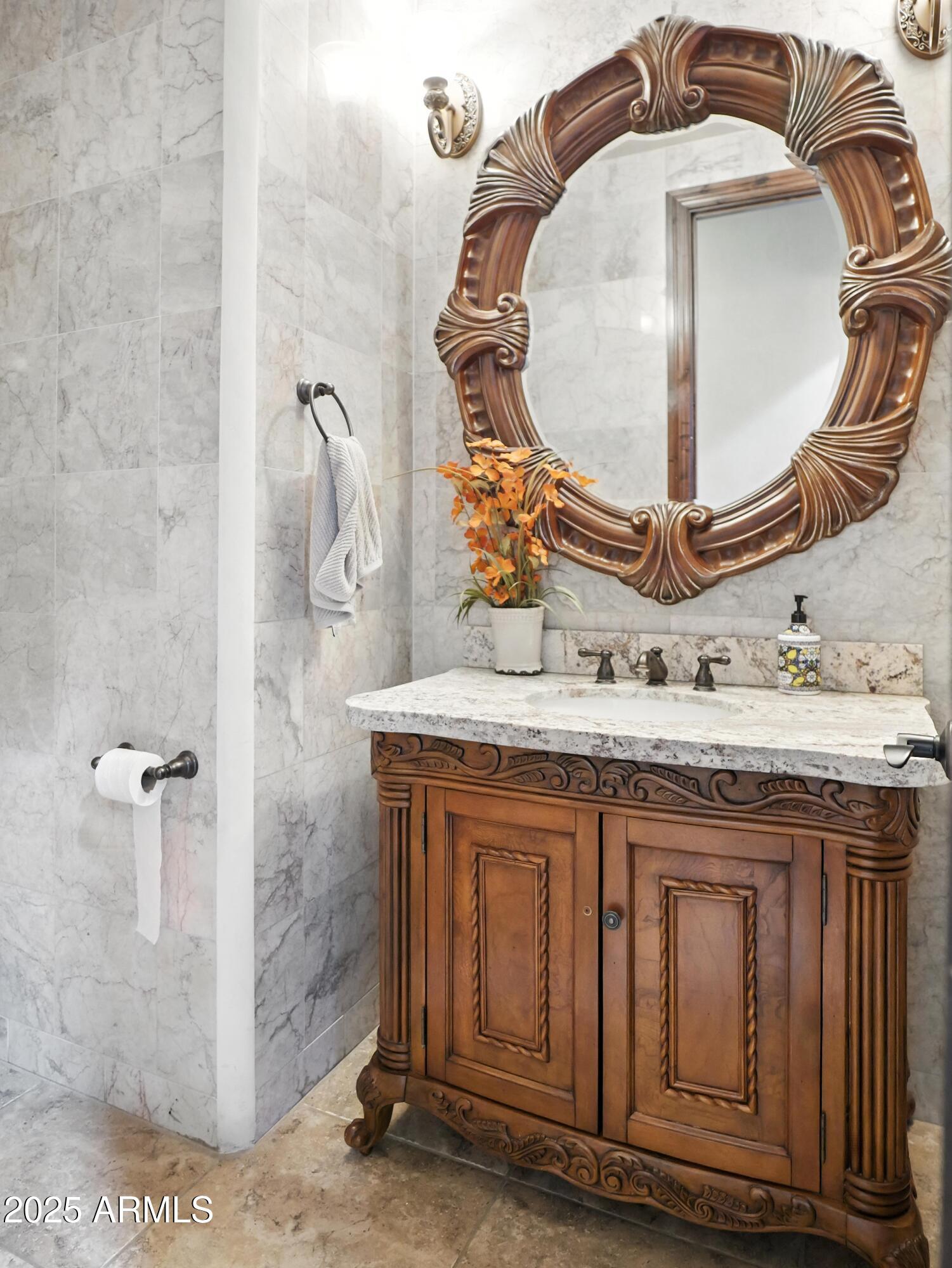Homes 4 2822 E CONSTANCE Way