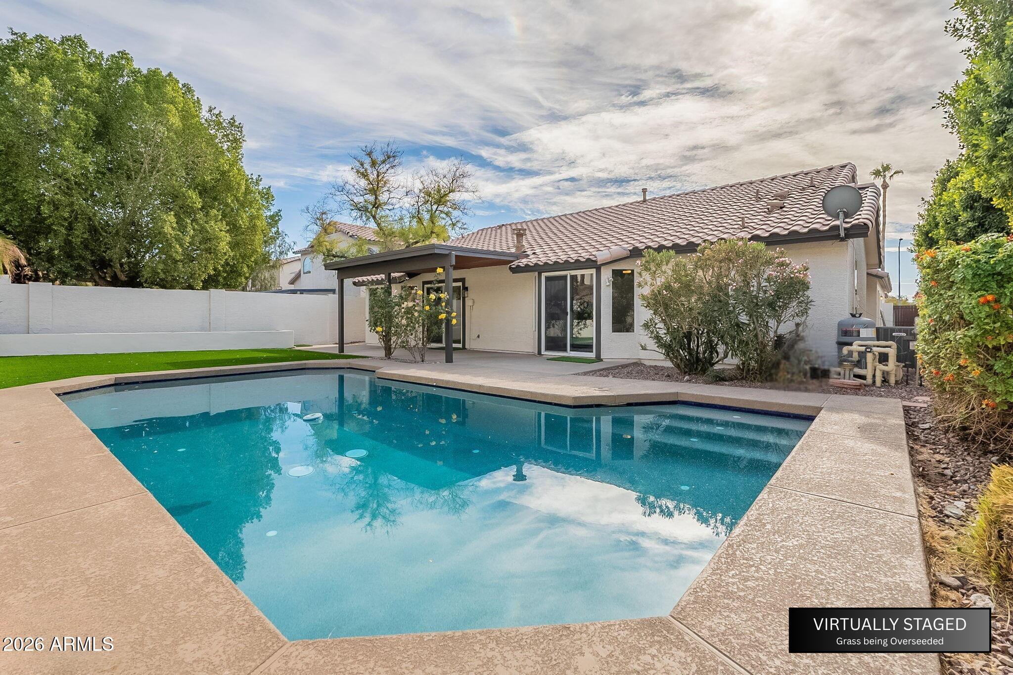 1436 E CHARLESTON Avenue