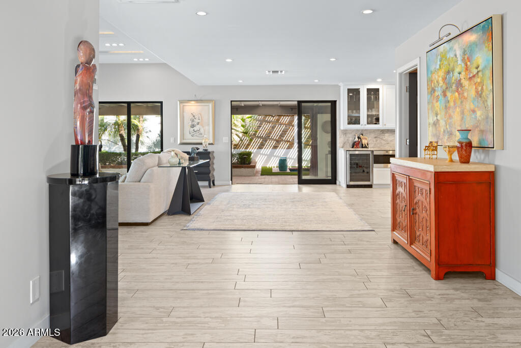 2502 E Montebello Avenue