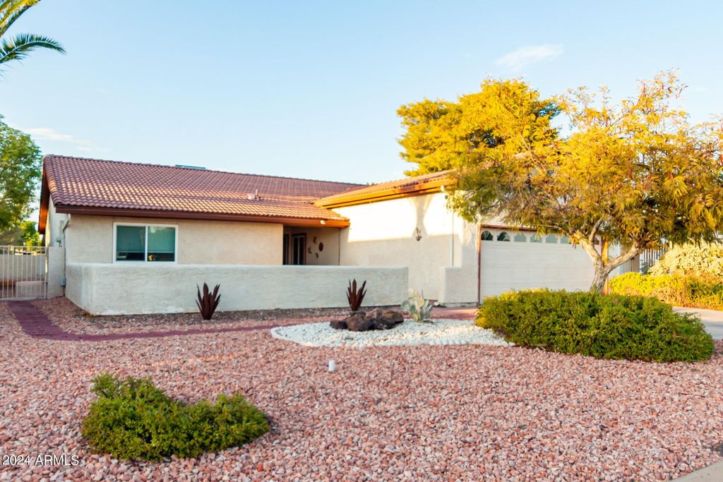 Photo of 25629 S Ontario Drive, Chandler, AZ 85248 (MLS # 6920691)