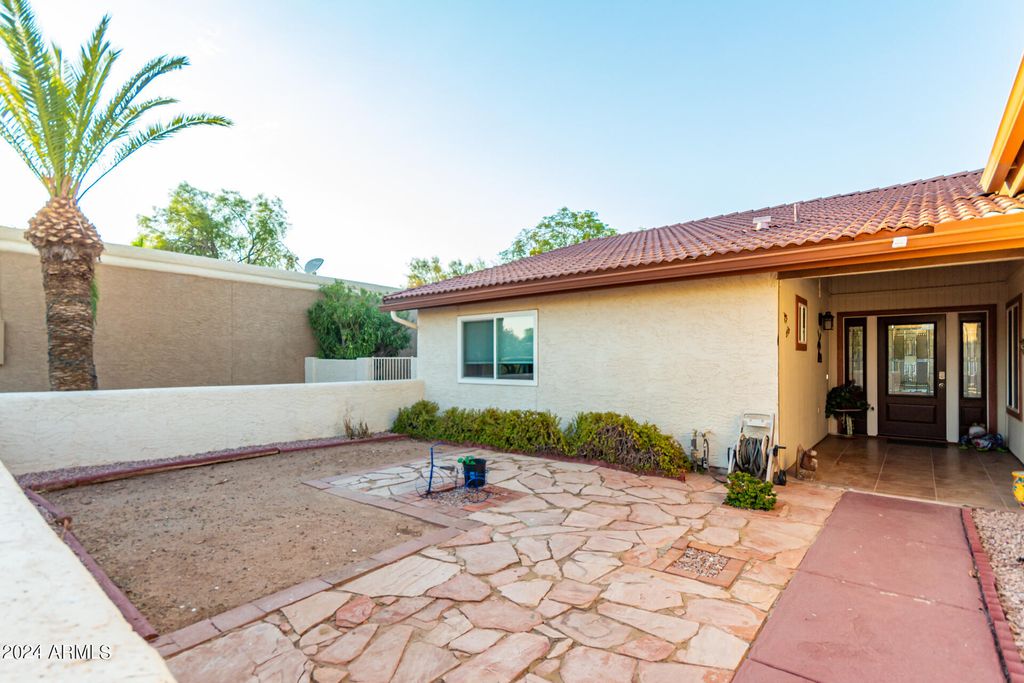 Photo of 25629 S Ontario Drive, Chandler, AZ 85248 (MLS # 6920691)