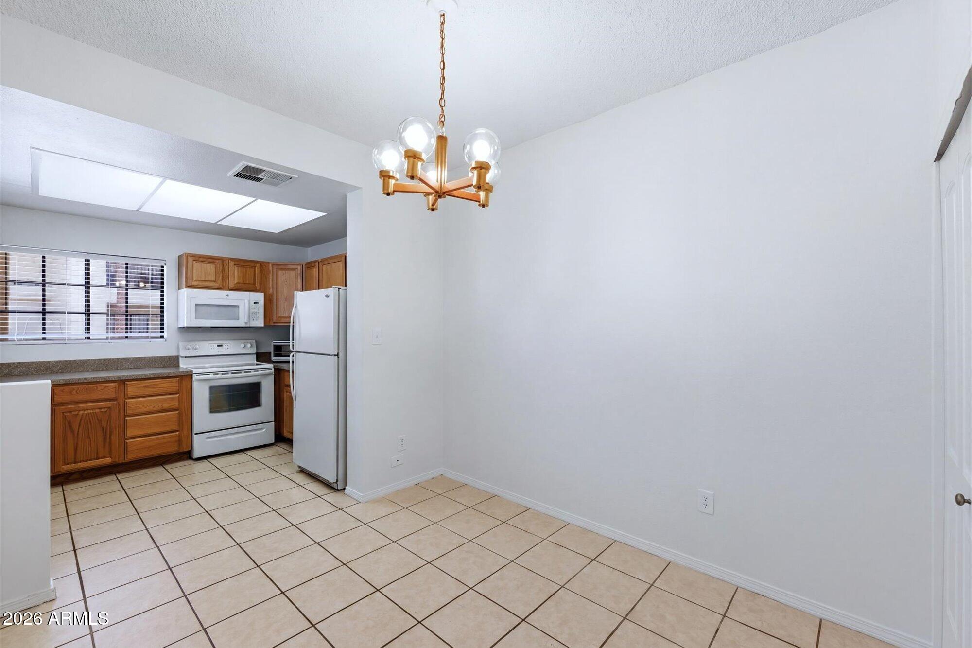MARYLAND LAKES CONDOMINIUMS AMD - Residential
