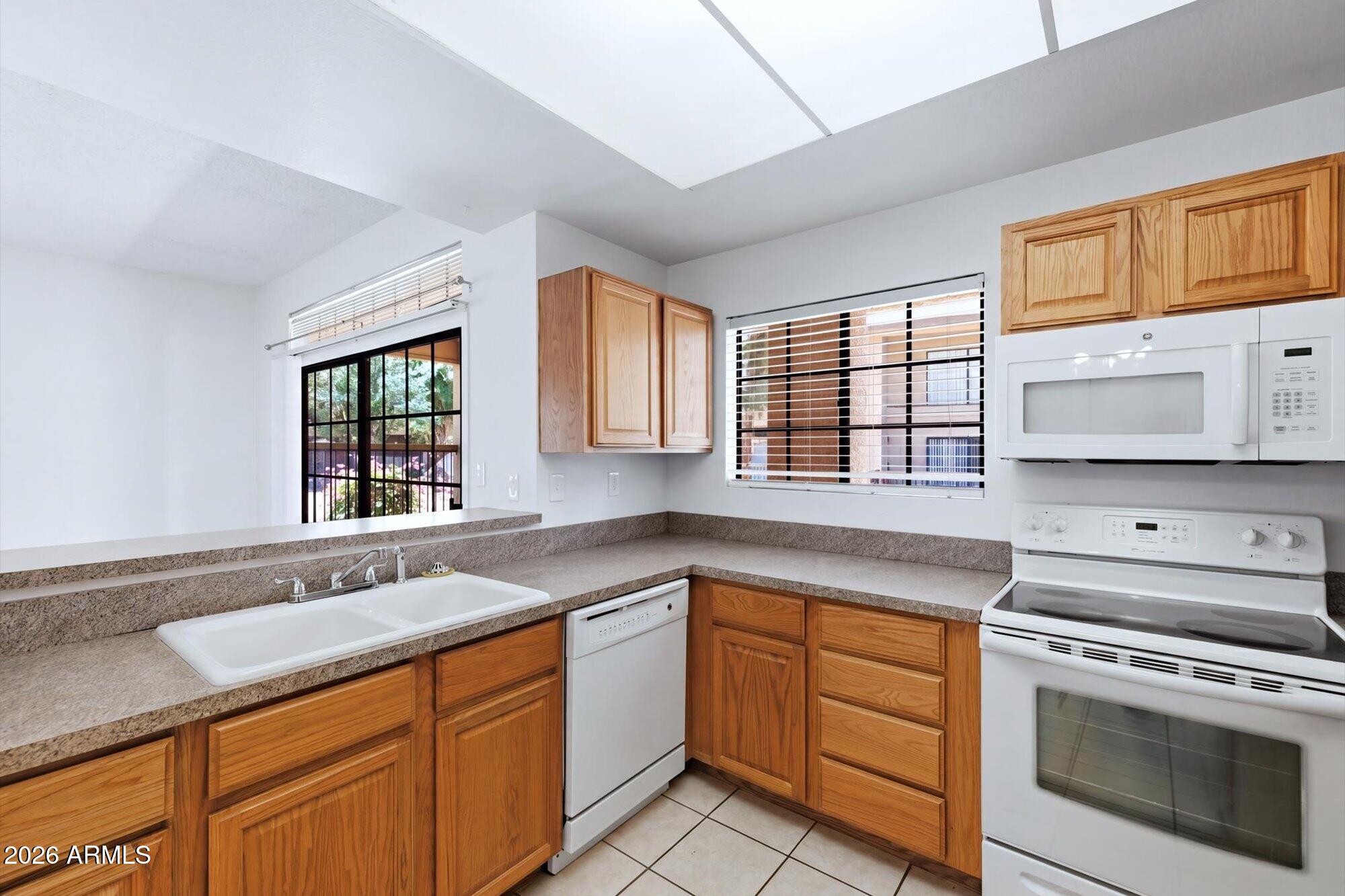 MARYLAND LAKES CONDOMINIUMS AMD - Residential