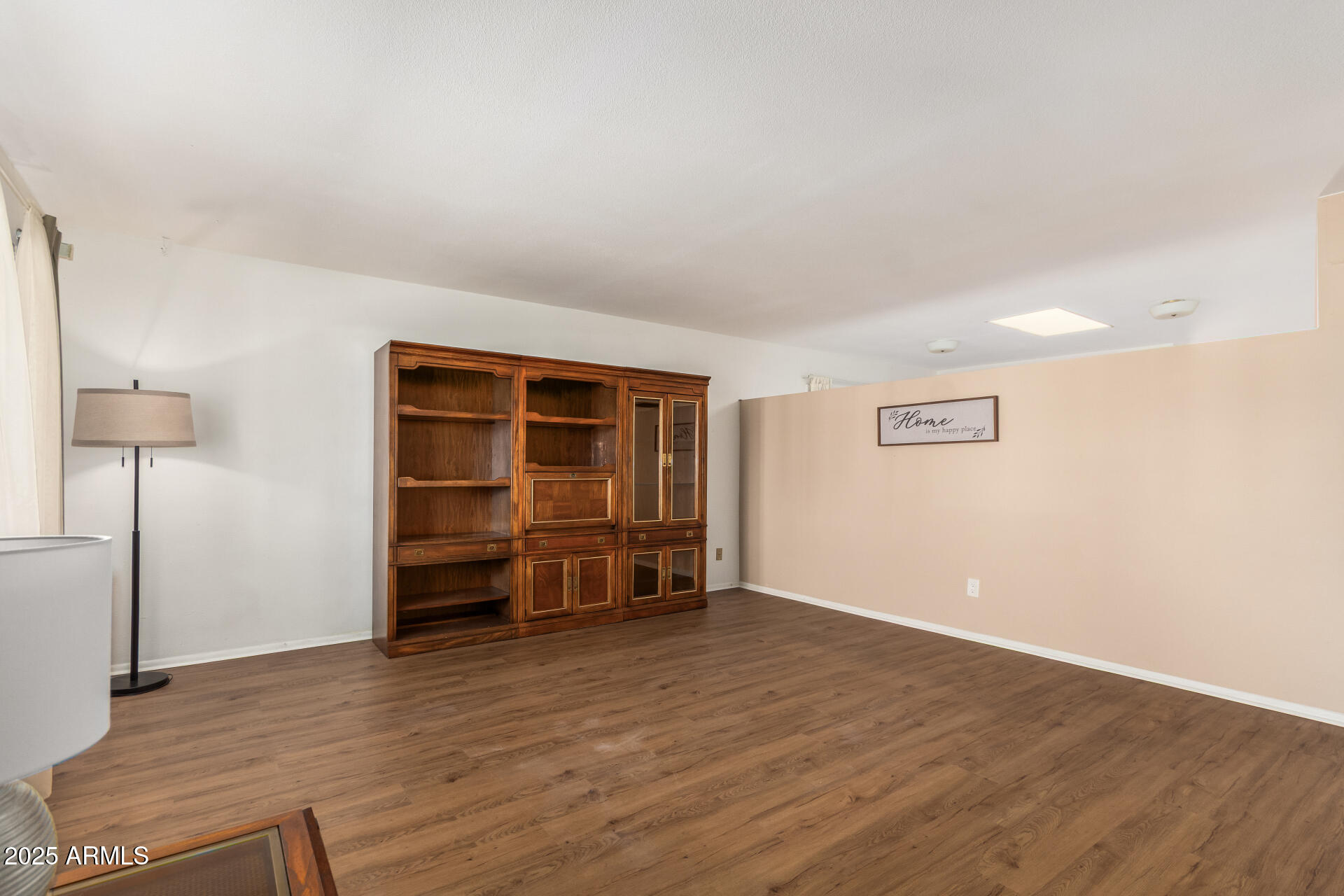 5541 W WINDSOR Avenue