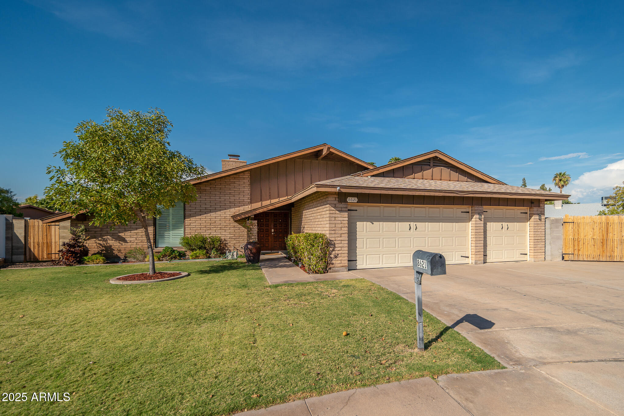 8621 N 48TH Lane
