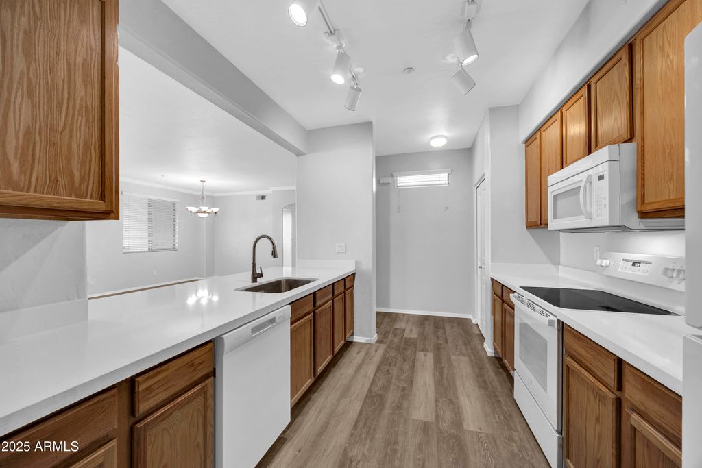 Photo of 955 E Knox Road #110, Chandler, AZ 85225 (MLS # 6931107)