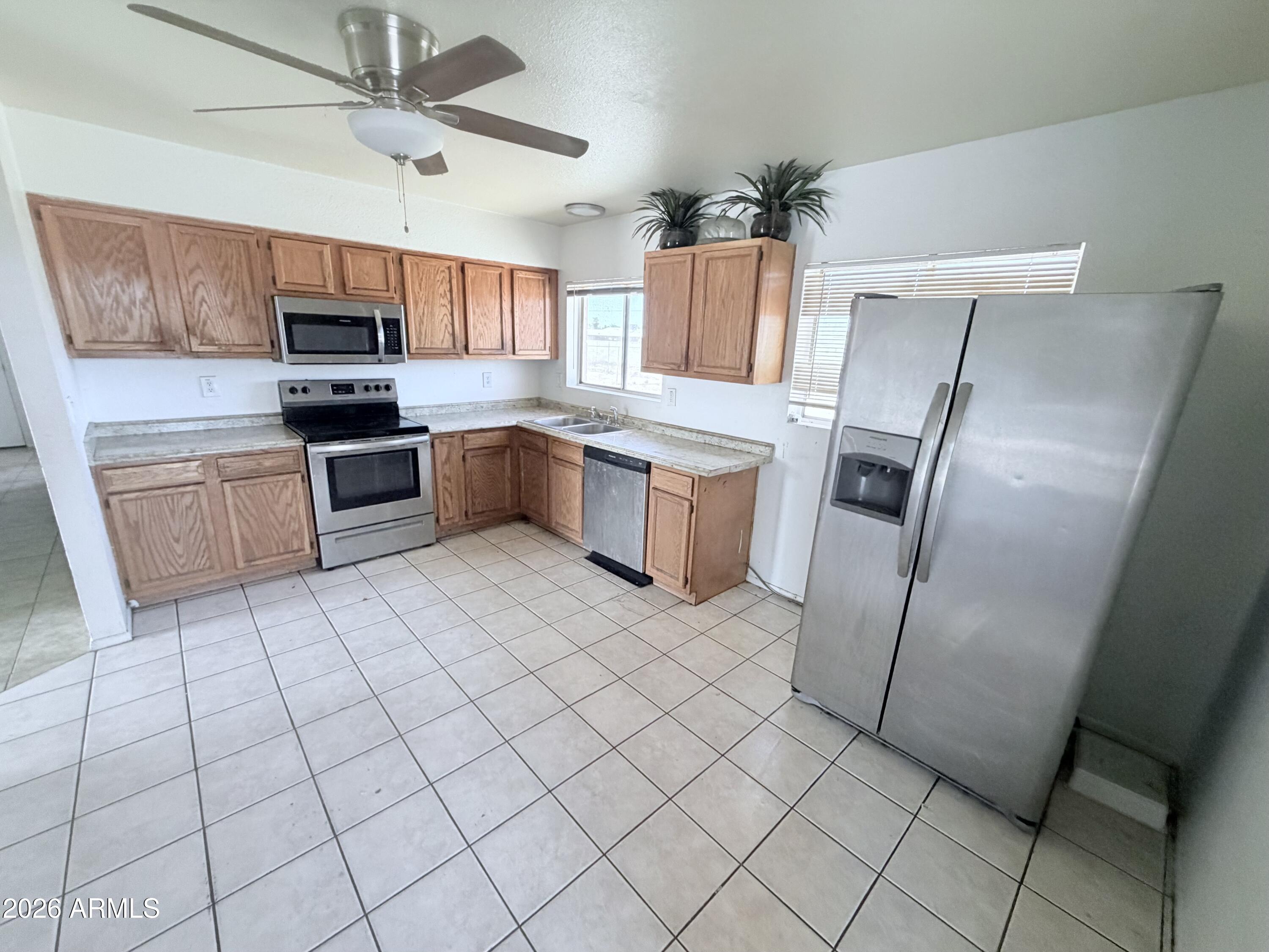 13216 W TUCKEY Lane