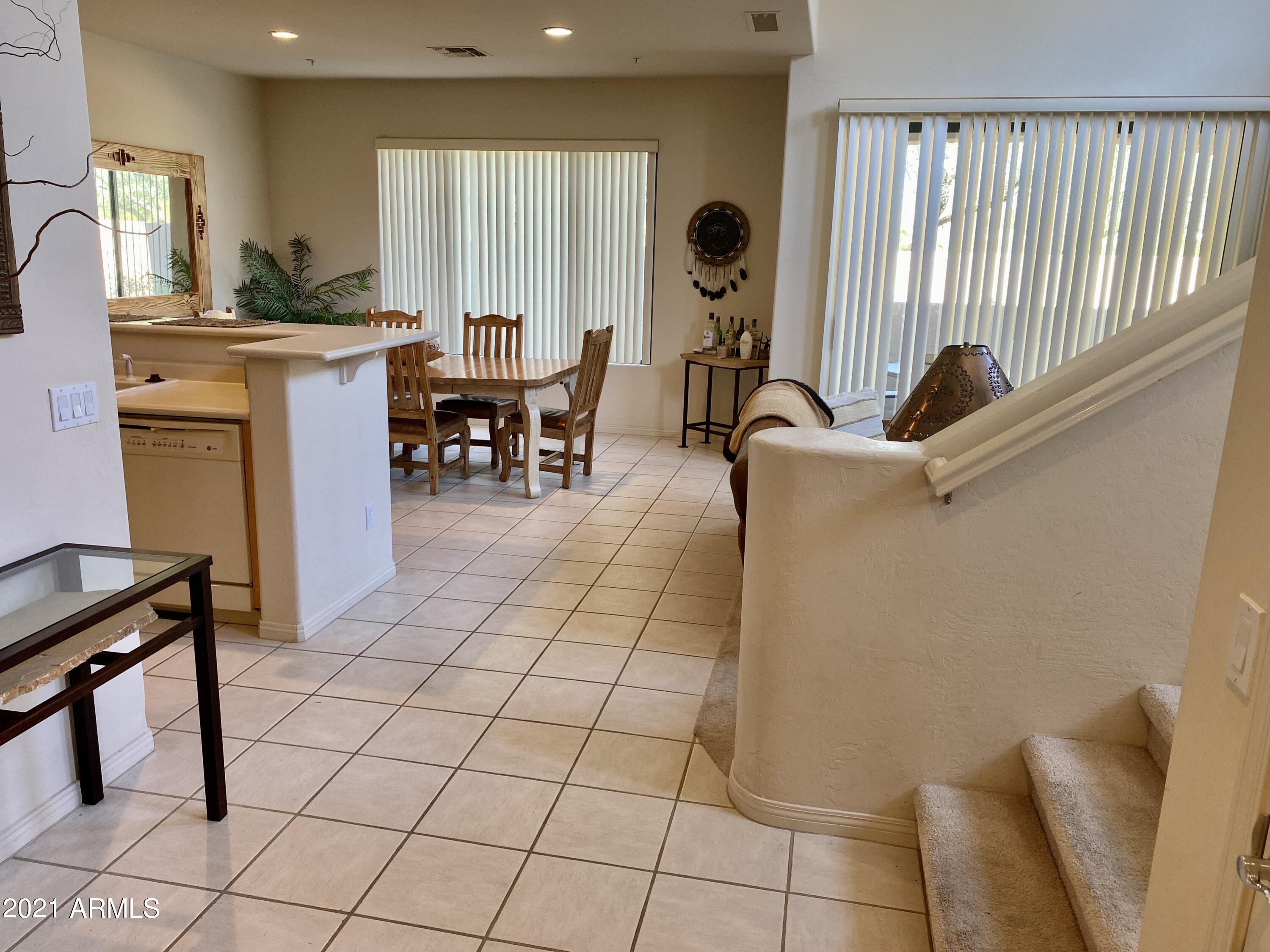 19550 N GRAYHAWK Drive 1024