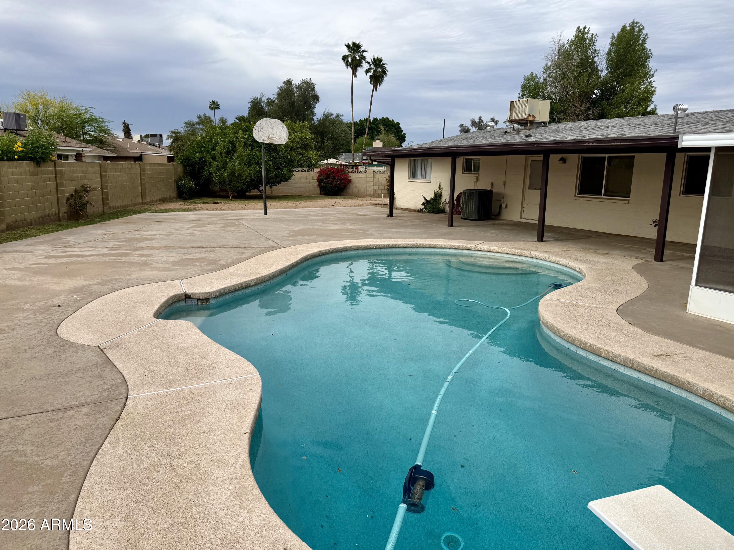 1030 E FAIRFIELD Street