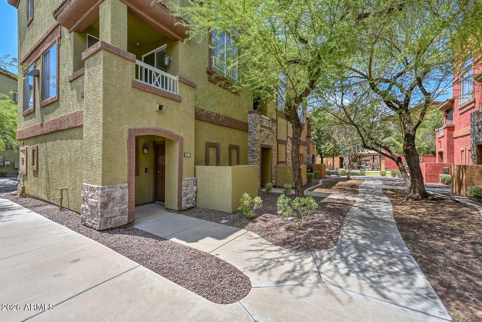 1920 E BELL Road 1130