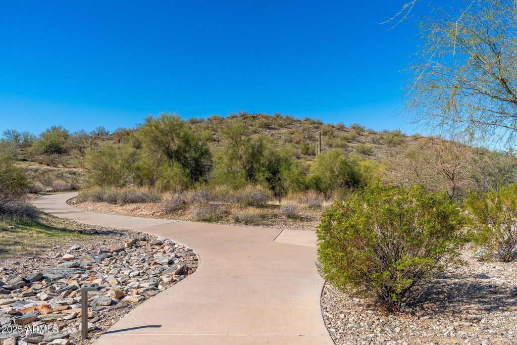 listing image 80