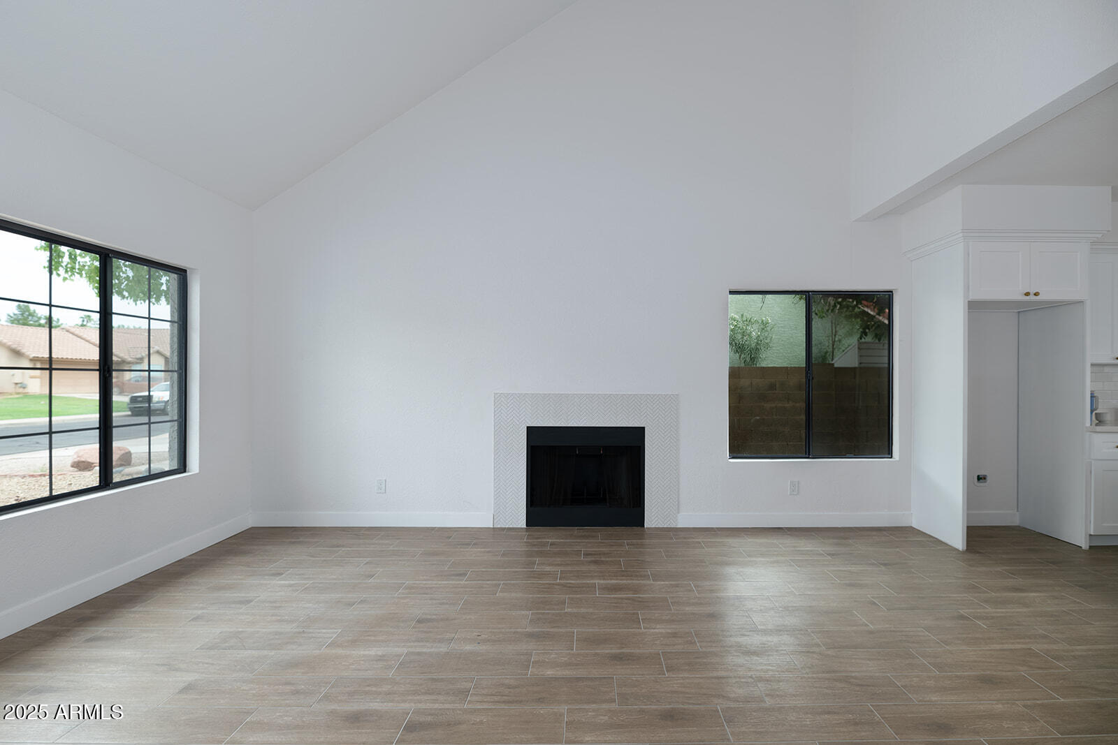 551 E JUANITA Avenue