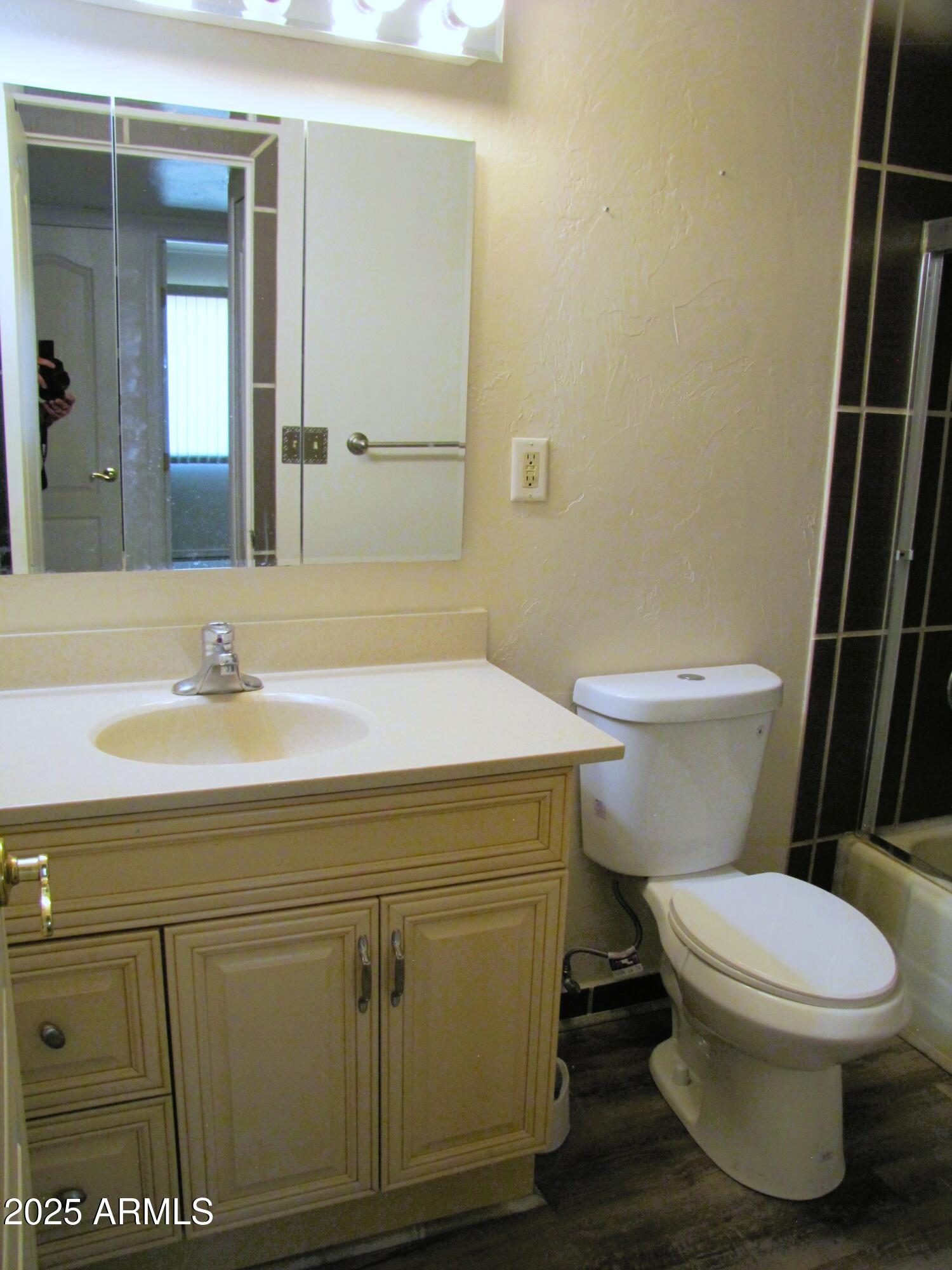 VILLAGE MEADOWS ESTATES - Residential Lease
