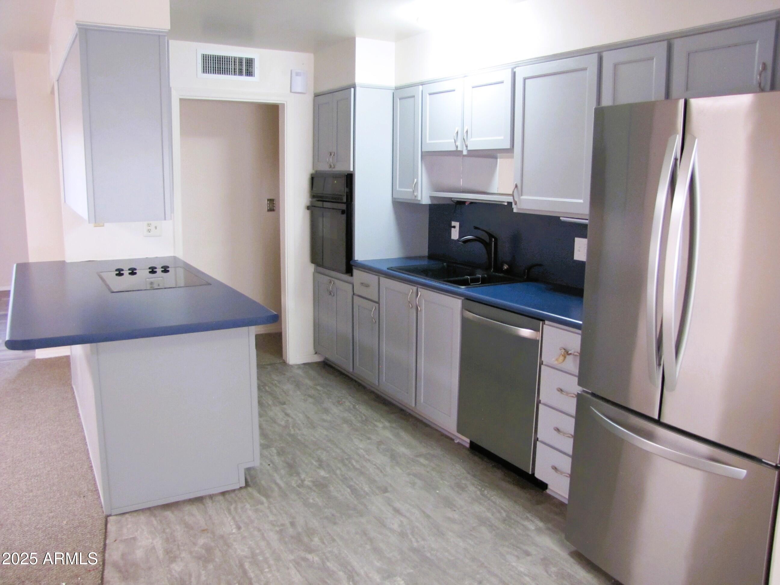 VILLAGE MEADOWS ESTATES - Residential Lease
