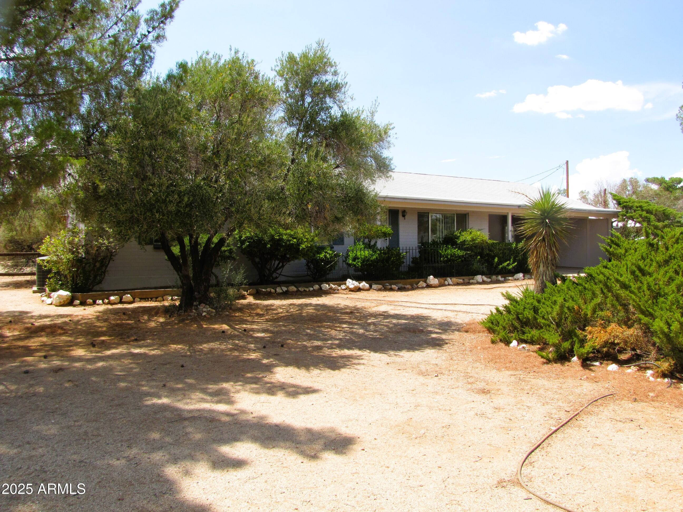 VILLAGE MEADOWS ESTATES - Residential Lease