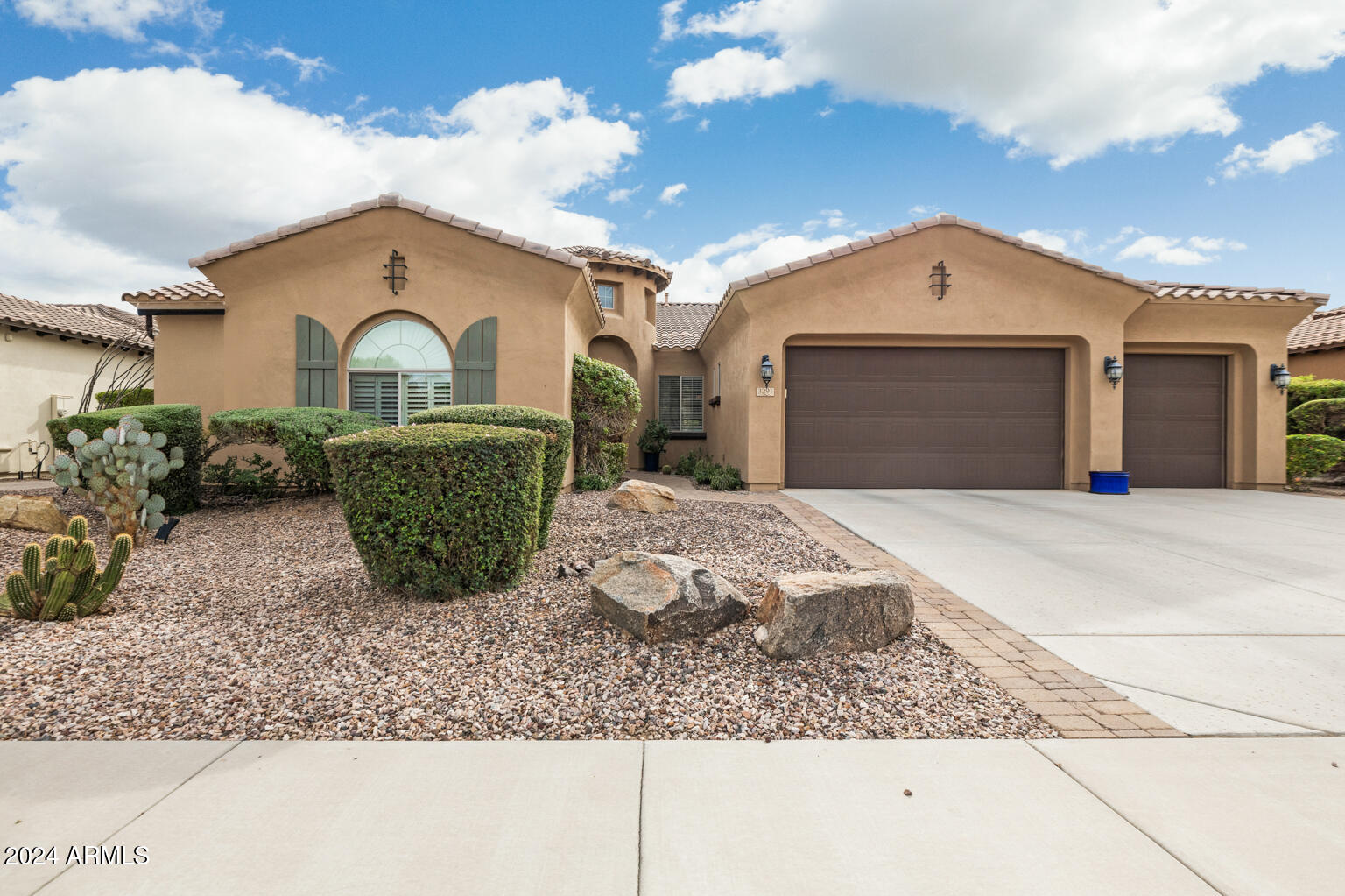 3291 E CHERRYWOOD Place