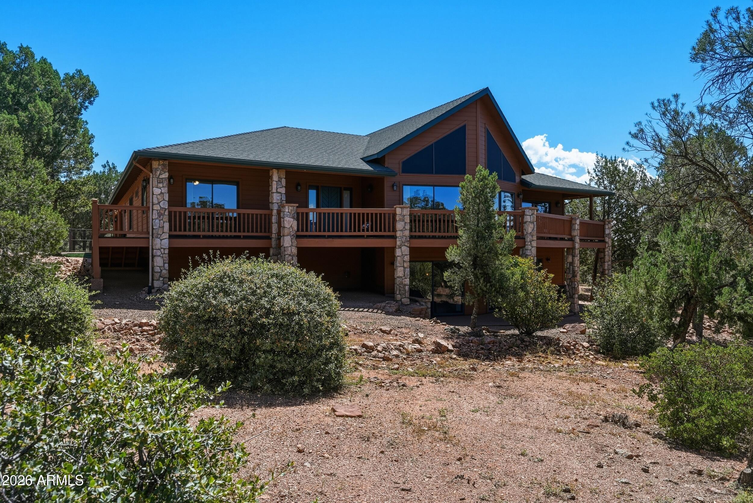 401 N WHITETAIL Drive