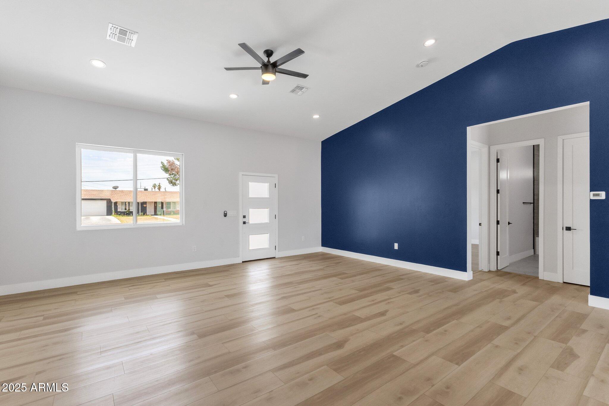 2122 W VIRGINIA Avenue