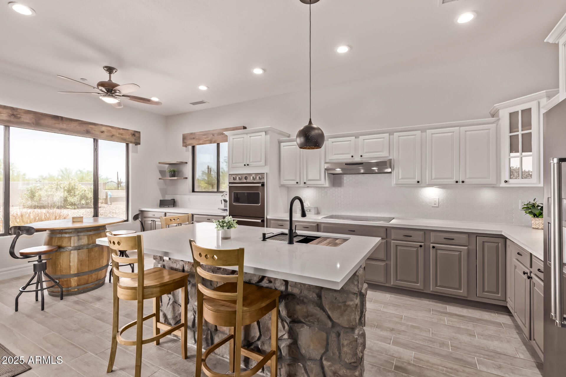 15731 W DESERT VISTA Trail