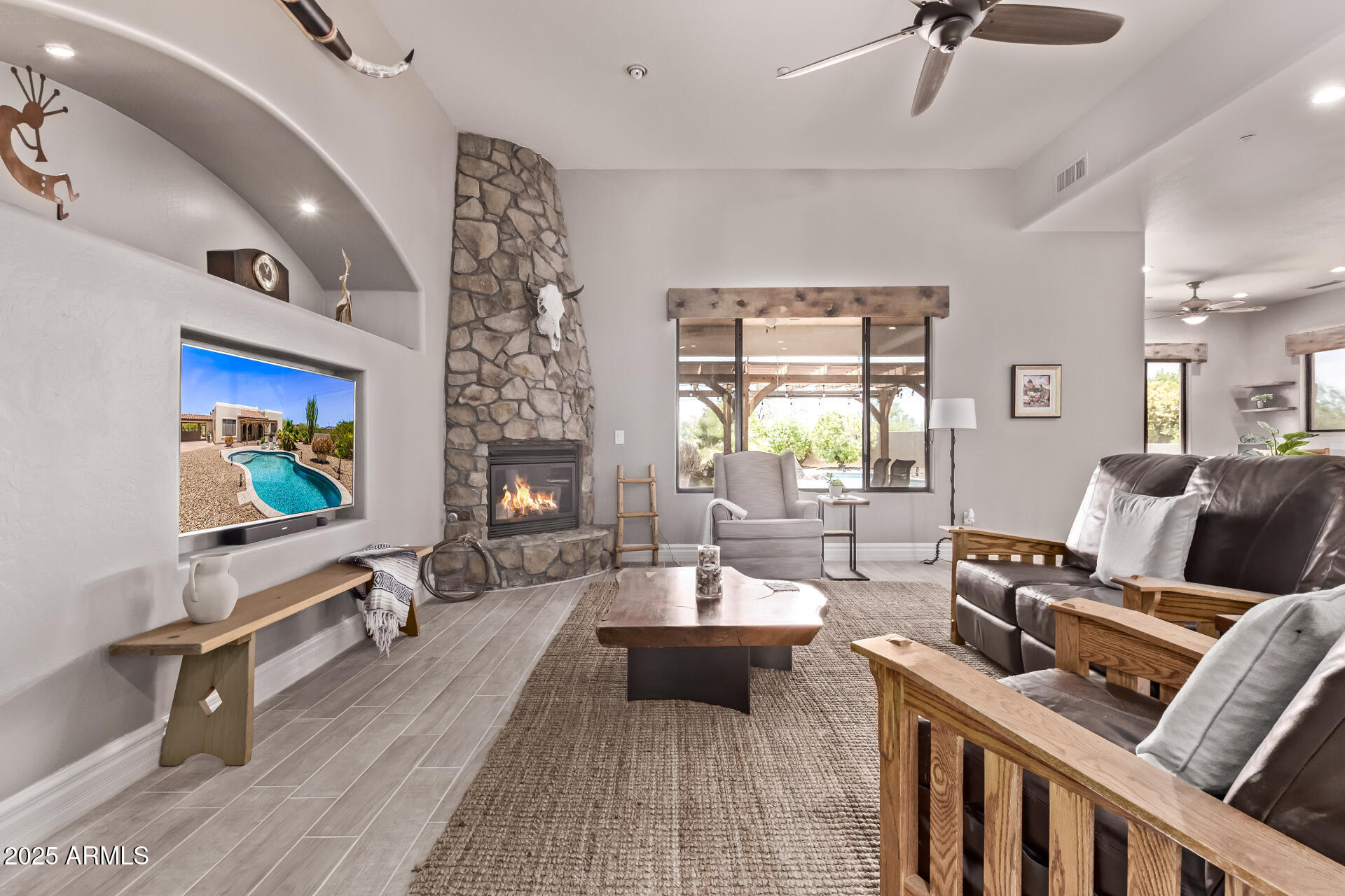 15731 W DESERT VISTA Trail