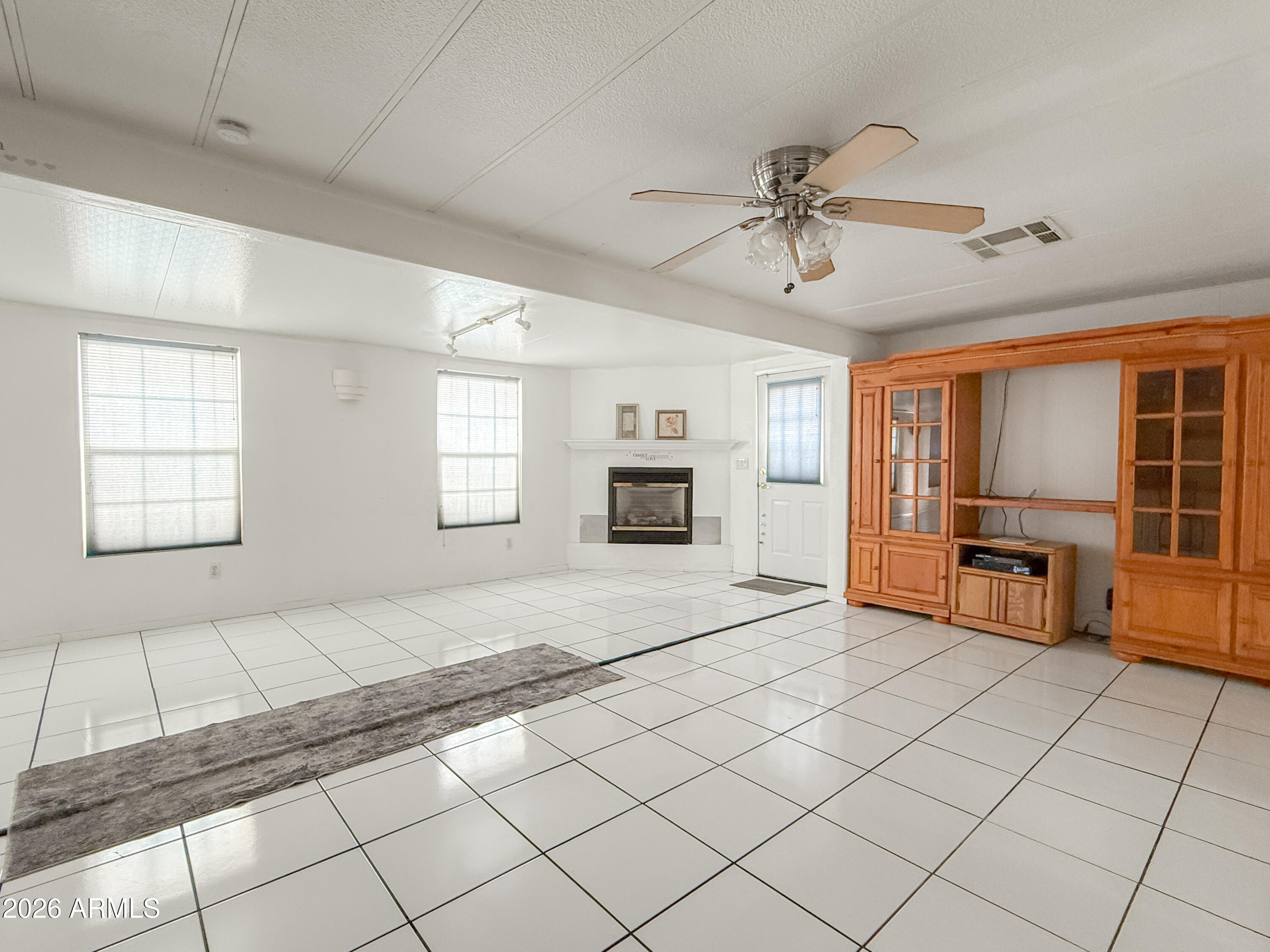 120 N VAL VISTA Drive 31