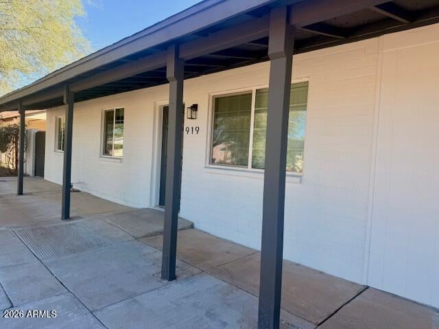 919 S SAGUARO Drive