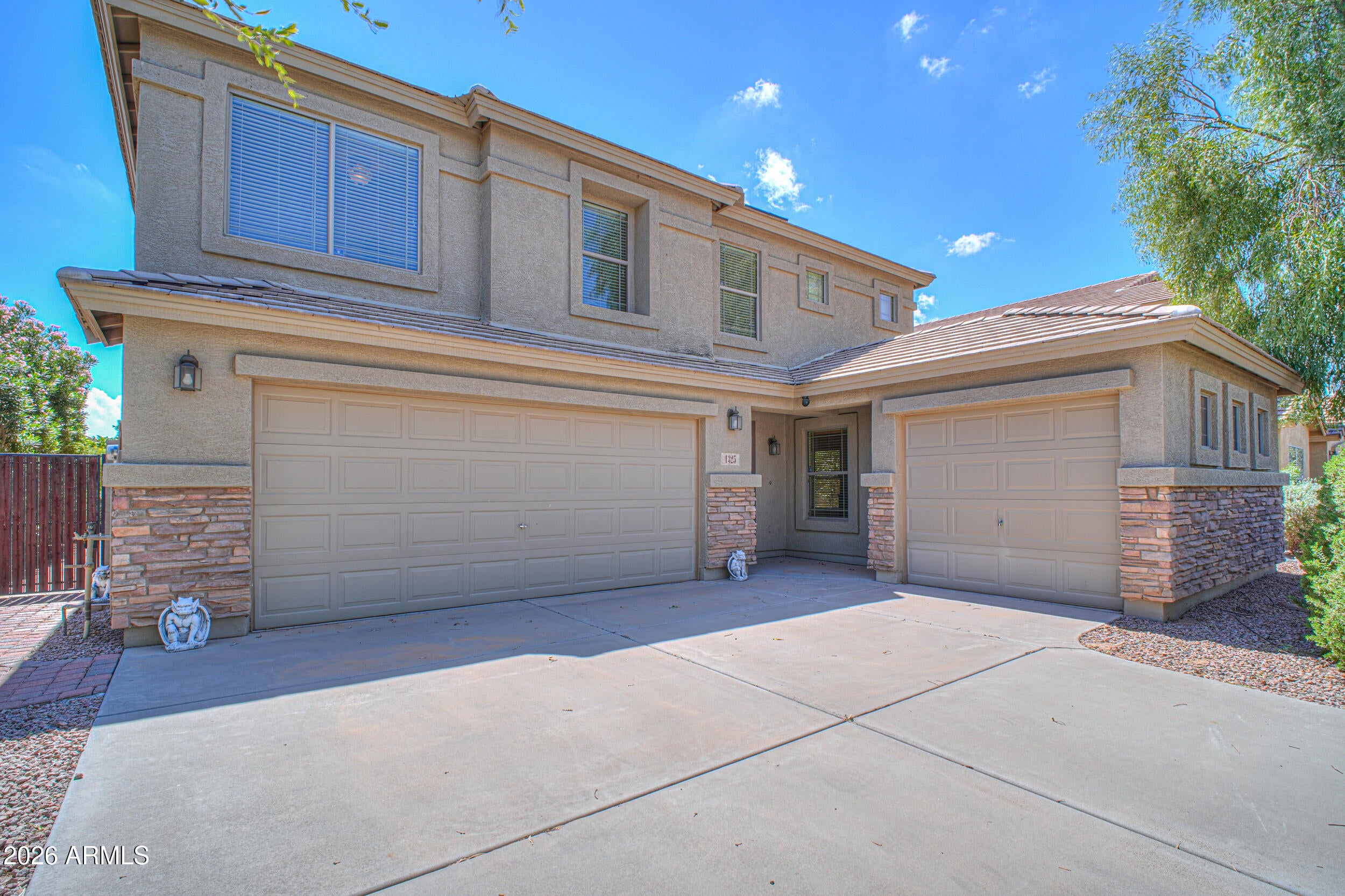 1325 E BRENT Court
