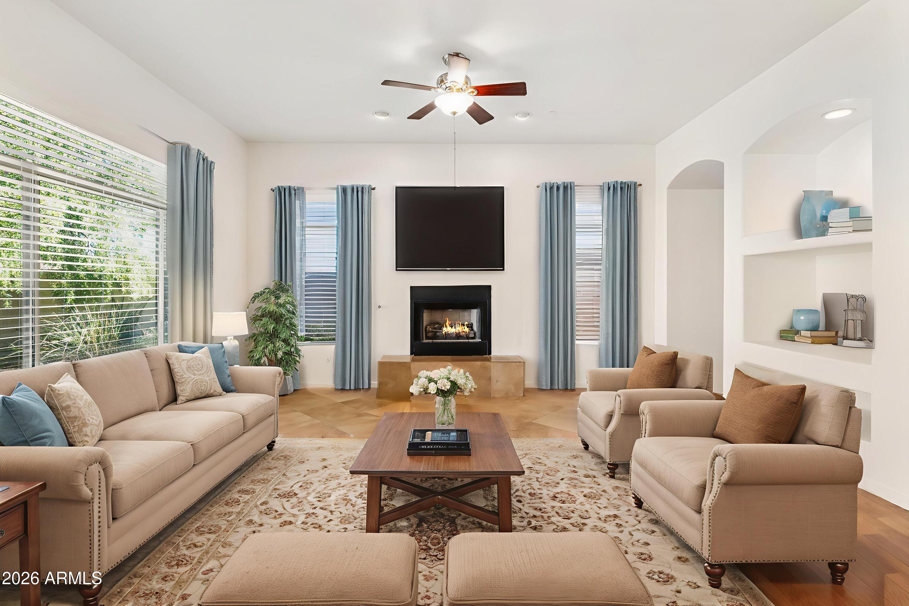 2130 E BEAUTIFUL Lane