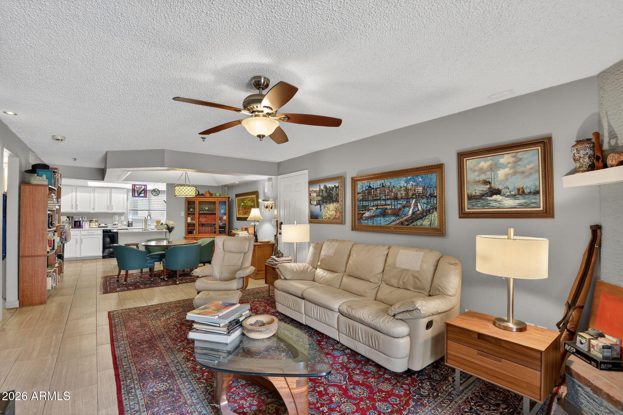 3031 N CIVIC CENTER Plaza 230