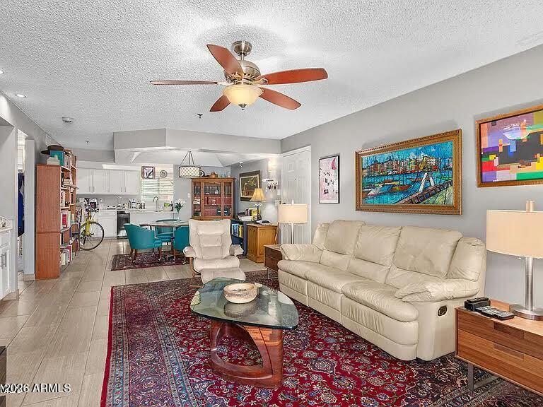 3031 N CIVIC CENTER Plaza 230