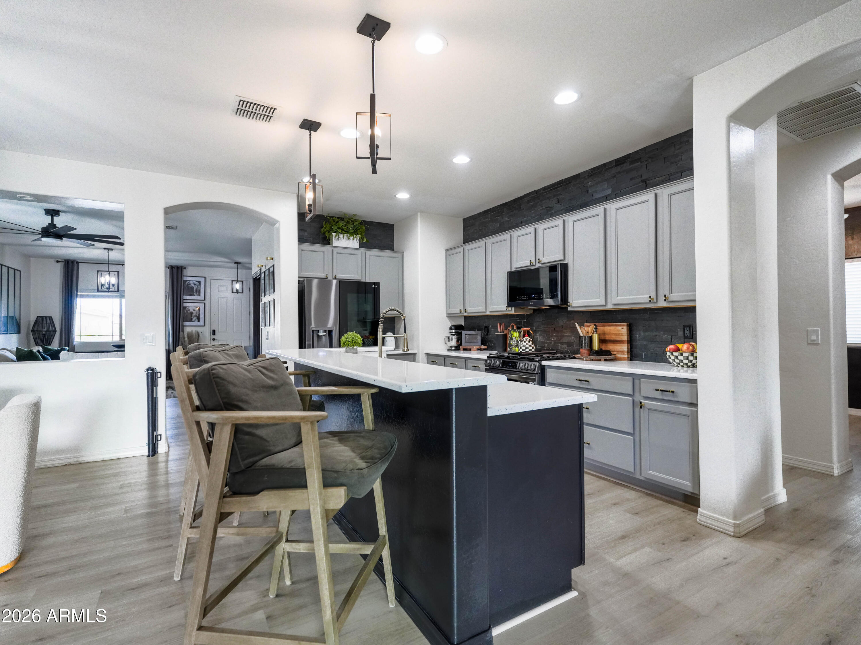 915 W SISSO TREE Avenue